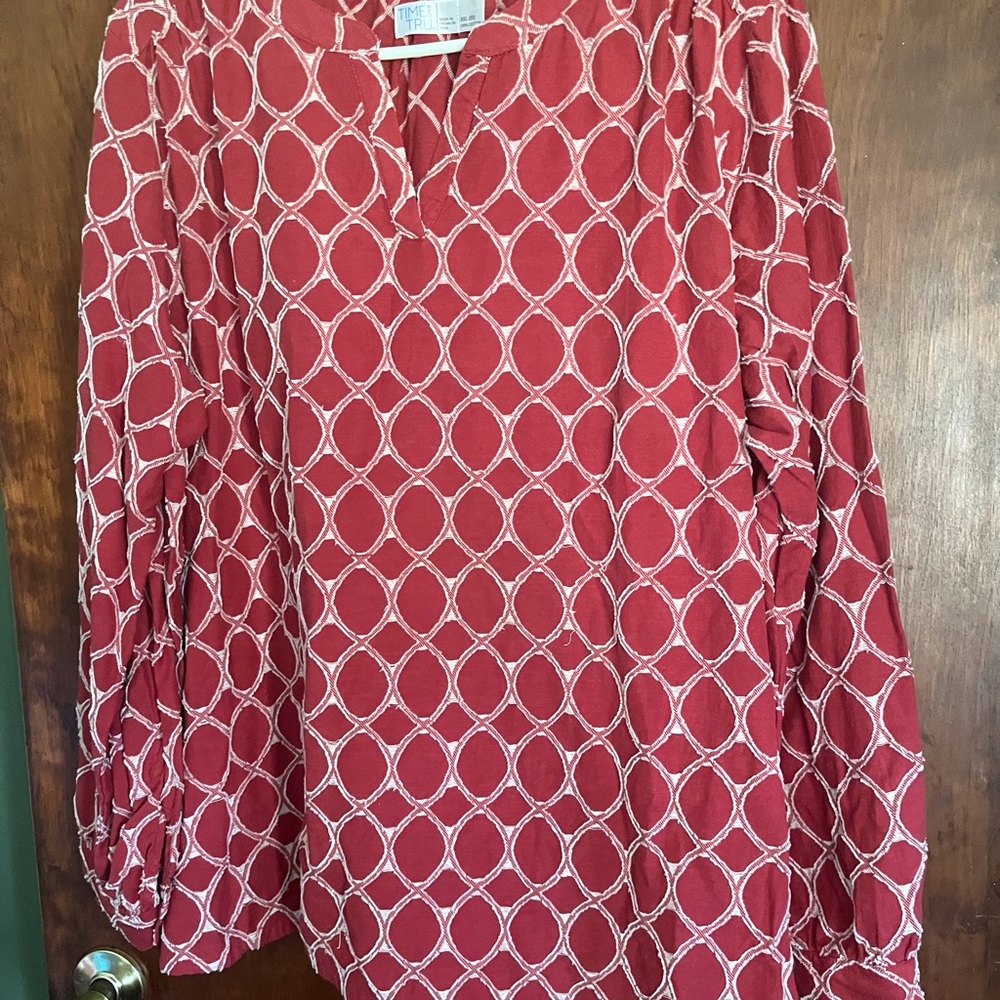 Time and Tru White and Rust Graphic Blouse.